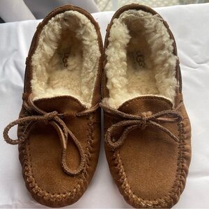 Kids UGG Australia Dakota Suede Slipper 5296 Size 2 Chestnut Original EUC